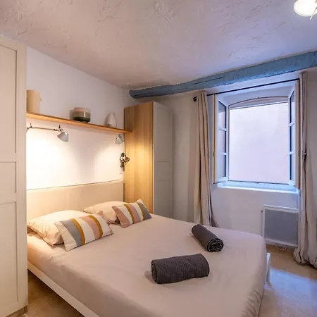 Vieux Village - La Ponche Apartment *