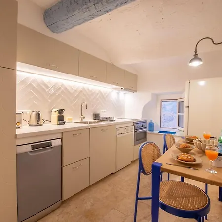 Vieux Village - La Ponche Apartment