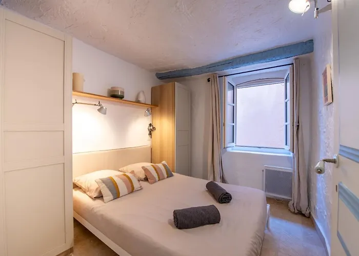 Vieux Village - La Ponche Daire *